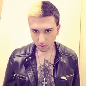 Meet your Posher, Ari